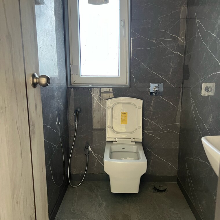 Bathroom, h-square-an-heights 2.5 Bedroom 850 Sq.Ft. Apartment In Navy Colony Mumbai 8939358