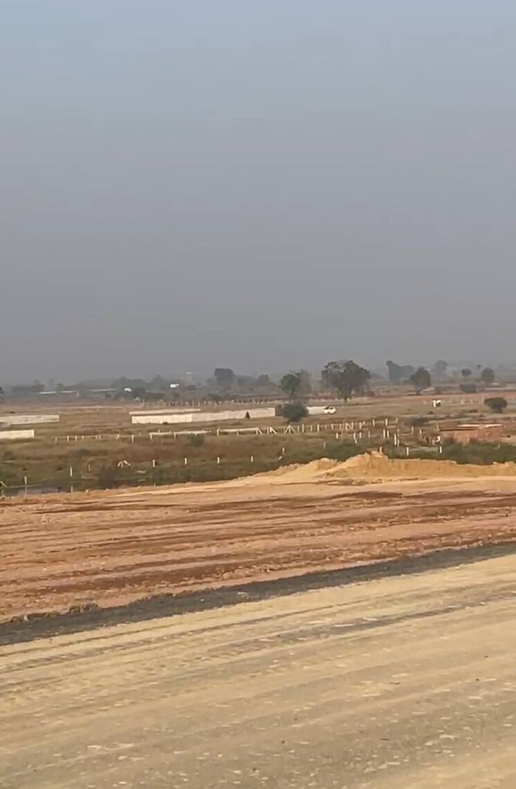 undefined, sector 22 yamuna expressway  654 Sq.Yd. Plot In Sector 22 Yamuna Expressway Greater Noida 8939455