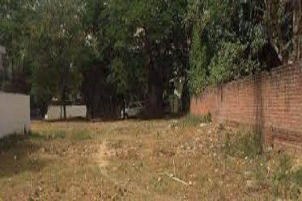 Plot For Sale in DLF City Phase IV