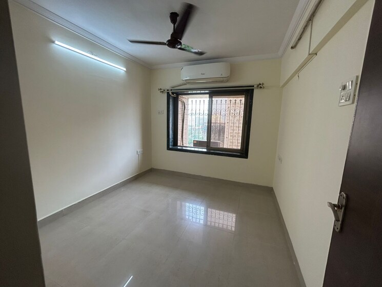 Room, regency-towers 3 Bedroom 1300 Sq.Ft. Apartment In Kavesar Thane 8939431