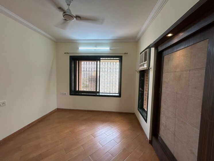 Room, regency-towers 3 Bedroom 1300 Sq.Ft. Apartment In Kavesar Thane 8939431