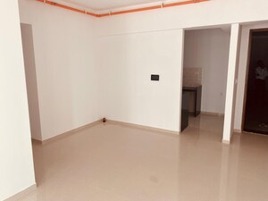 Room in 3 BHK Apartment at Kalpataru Parkcity, Kolshet Road – for Sale