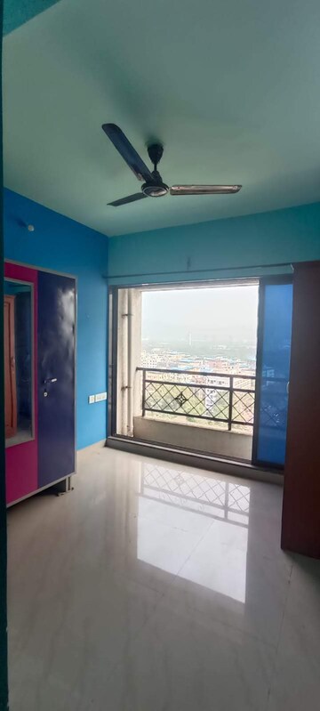 Room in 2 BHK Apartment at Tulsi Aura Mumbai, Ghansoli – for Rent