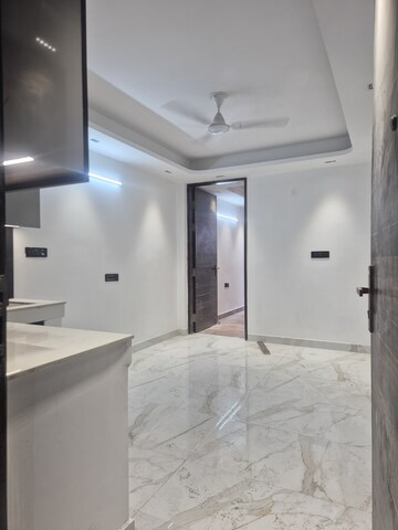 Bathroom in 1 BHK Builder Floor at Palm Residency Chhatarpur, Chattarpur – for Rent