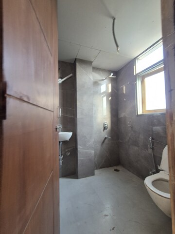 Master Bedroom in 1 BHK Builder Floor at Palm Residency Chhatarpur, Chattarpur – for Rent