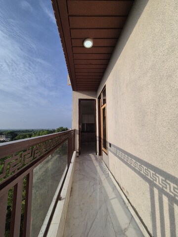 Balcony in 1 BHK Builder Floor at Palm Residency Chhatarpur, Chattarpur – for Rent