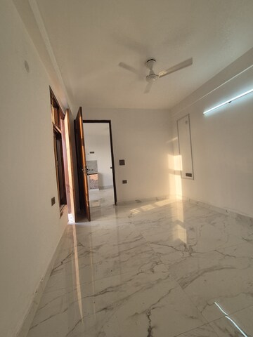Building Lobby in 1 BHK Builder Floor at Palm Residency Chhatarpur, Chattarpur – for Rent
