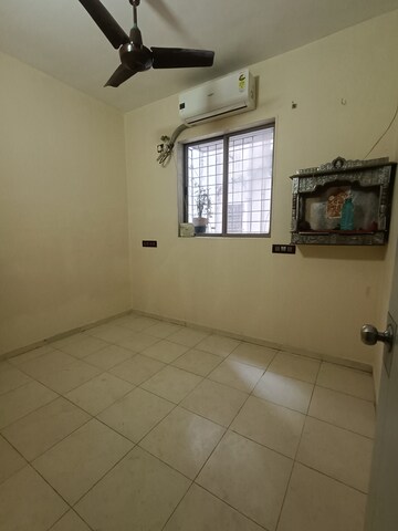 Room in 3.5 BHK Apartment at Lunkad Colonnade I, Viman Nagar – for Rent