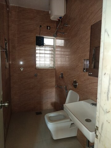 Bathroom in 3.5 BHK Apartment at Lunkad Colonnade I, Viman Nagar – for Rent
