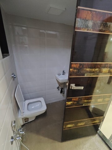 Furnished Amenities in 2 BHK Apartment at Yash Plaza Dadar West, Prabhadevi – for Rent
