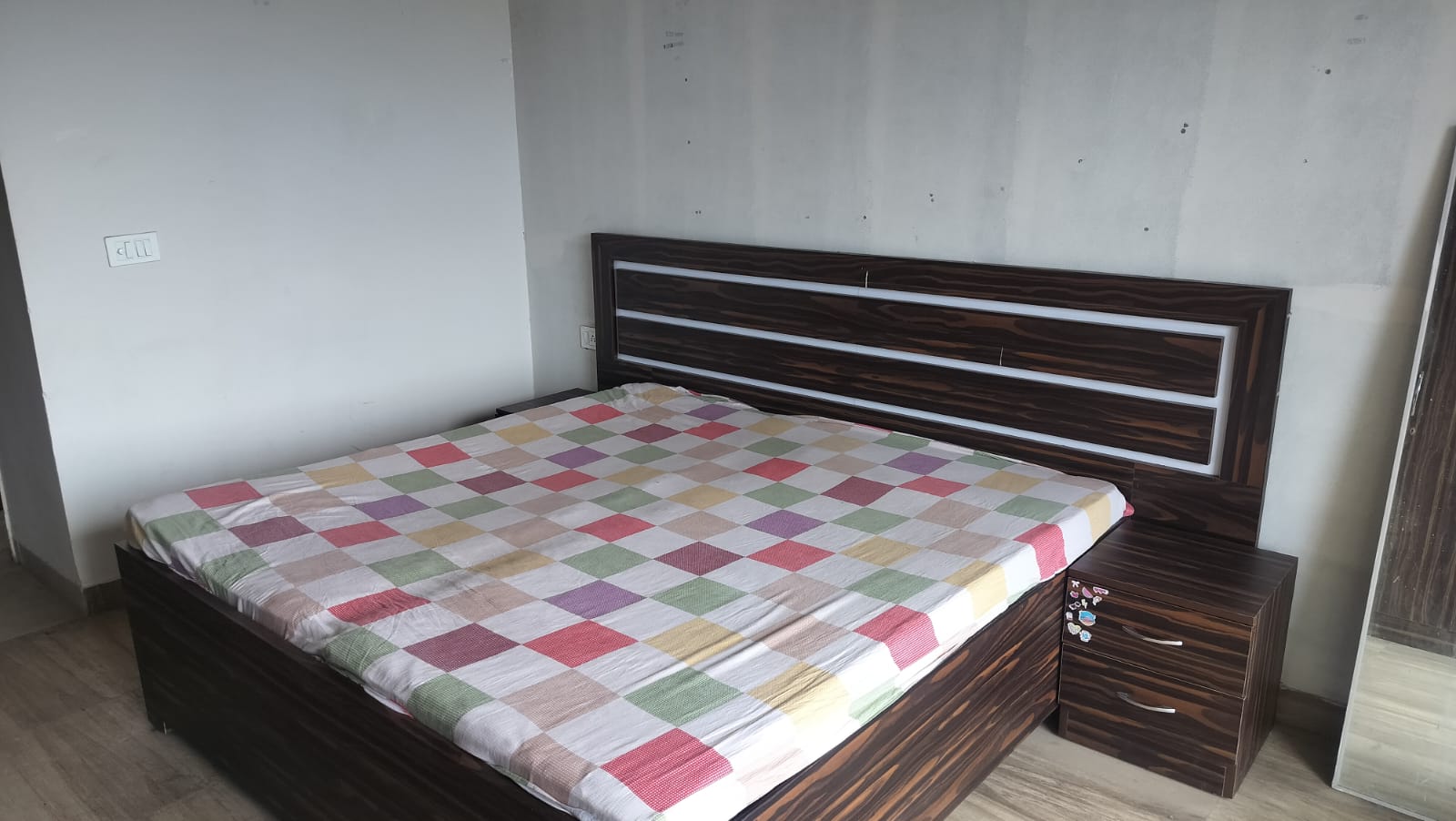 1 BHK Apartment For Rent in Paramount Golfforeste