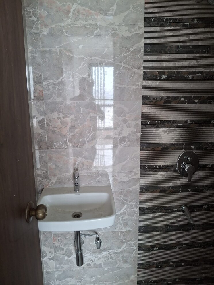 Bathroom, sejal-kajal-apartment 2 Bedroom 770 Sq.Ft. Apartment In Goregaon West Mumbai 8939553