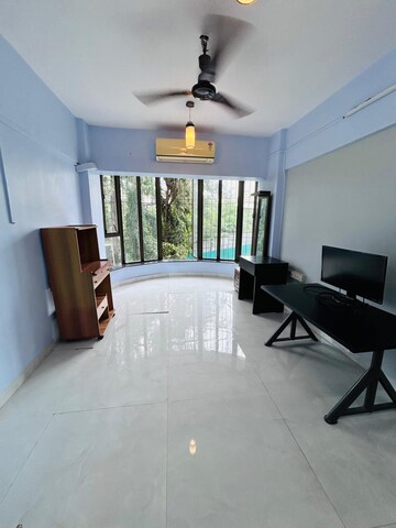 Master Bedroom in 2 BHK Apartment at Meridian Apartment Andheri, Andheri West – for Rent