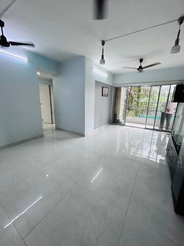 Room in 2 BHK Apartment at Meridian Apartment Andheri, Andheri West – for Rent