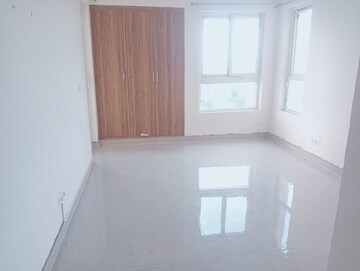 Room in 3 BHK Apartment at Tulip Violet, Sector 69 – for Rent