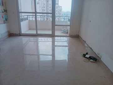 Room in 3 BHK Apartment at Tulip Violet, Sector 69 – for Rent