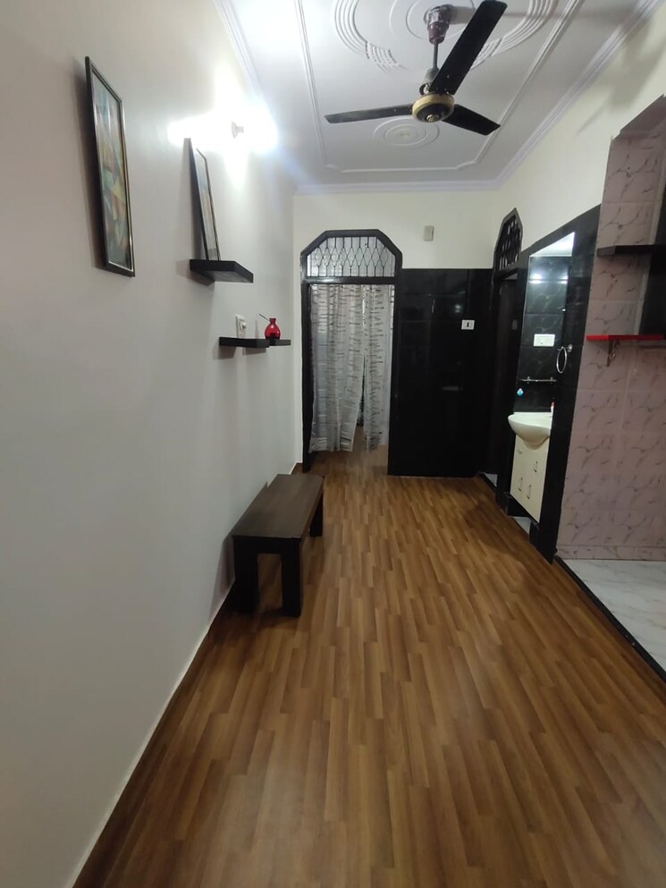 Master Bedroom, rajouri garden 3 Bedroom 200 Sq.Yd. Builder Floor In Rajouri Garden Delhi 8939597