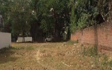 Plot For Sale in Sushant Lok I