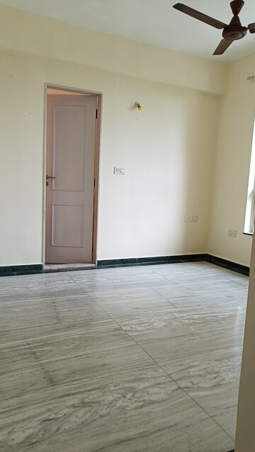 Room in 1 BHK Apartment at Hiranandani Estate Flora, Ghodbunder Road – for Rent