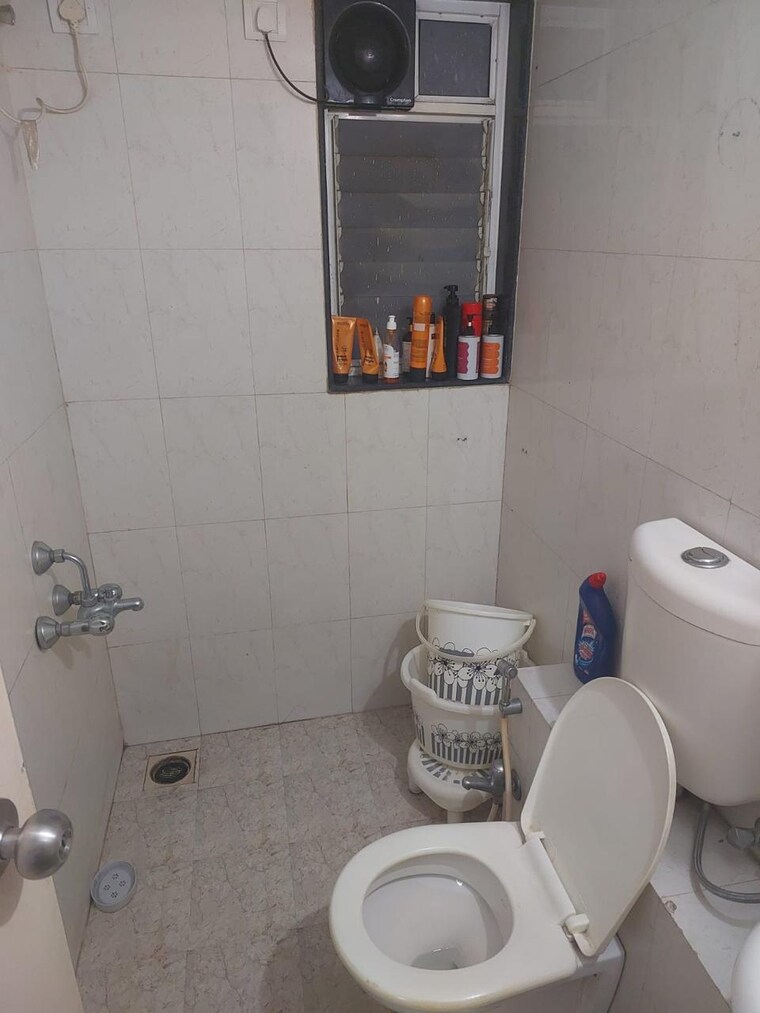 Bathroom, dattani-apartment 2 Bedroom 895 Sq.Ft. Apartment In Kandivali East Mumbai 8939669