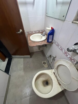 Master Bedroom in 2 BHK Apartment at CCI Rivali Park, Borivali East – for Sale