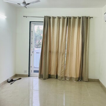 Living Room in 3 BHK Builder Floor at Sector 26 – for Rent