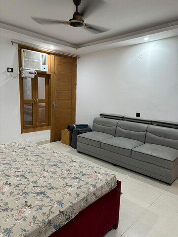 Bedroom in 2 BHK Apartment at Saket – for Rent