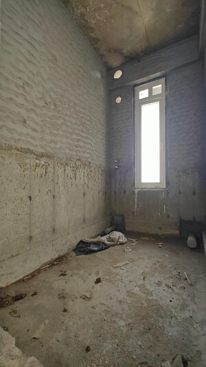 Room in 3 BHK Apartment at H Rishabraj Phoenix, Borivali West – for Sale