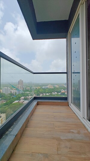 3 BHK Apartment For Sale in H Rishabraj Phoenix, Borivali West