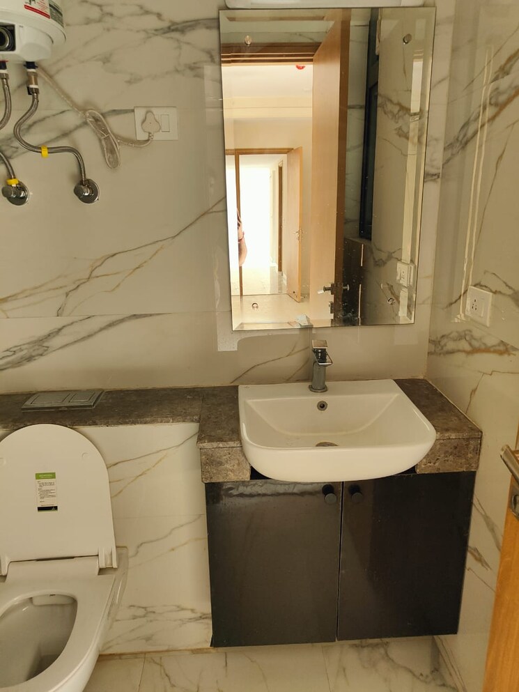 Bathroom, pioneer-park-phase-1 3 Bedroom 1700 Sq.Ft. Apartment In Sector 61 Gurgaon 8939807