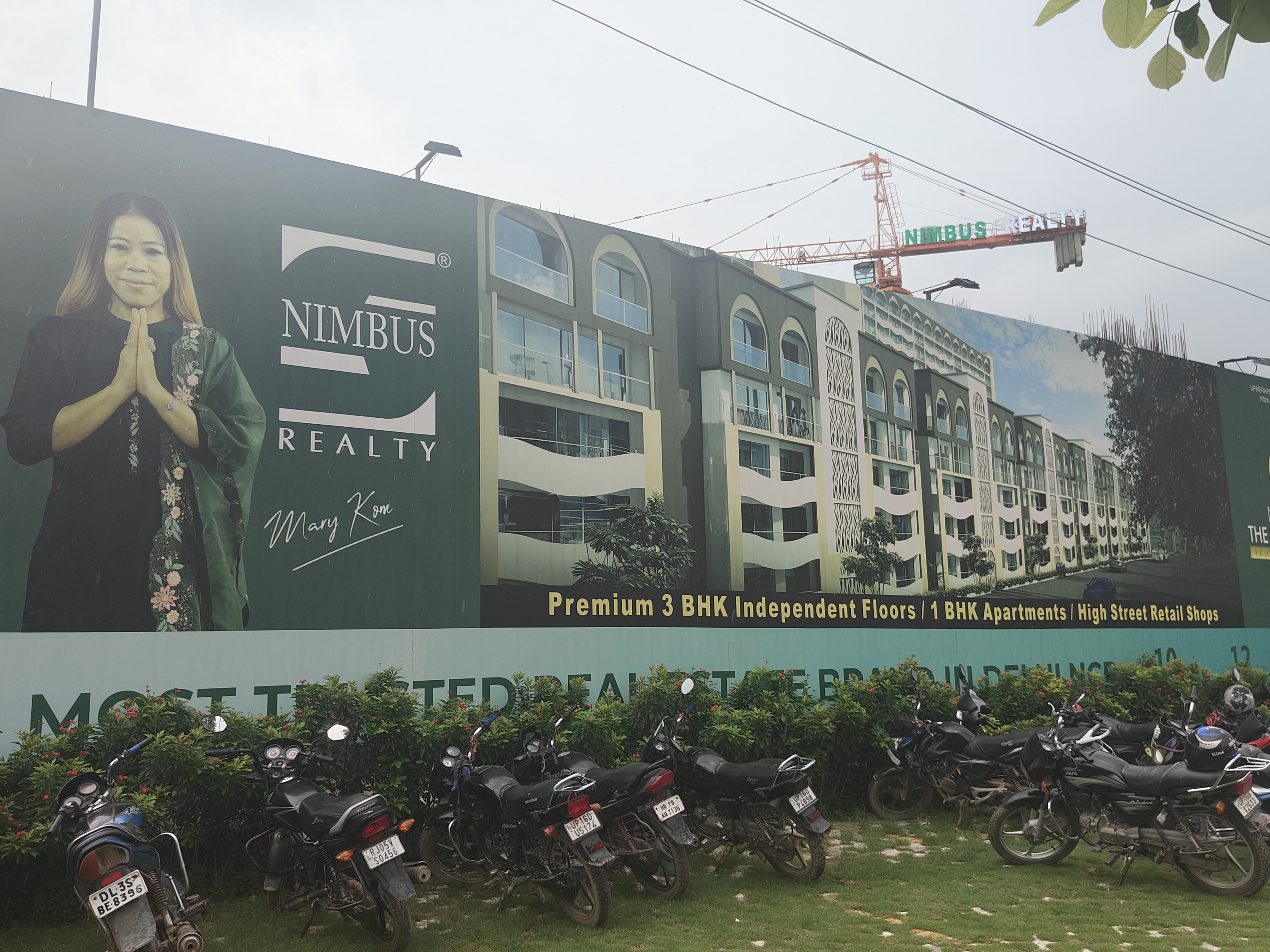 3.5 BHK + Extra Room Independent House For Sale in Nimbus The Palm Village