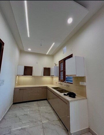 Kitchen in 3 BHK Builder Floor at Sector 35 – for Sale