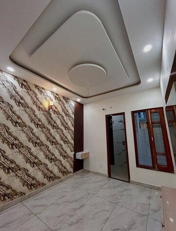Building Lobby in 3 BHK Builder Floor at Sector 35 – for Sale