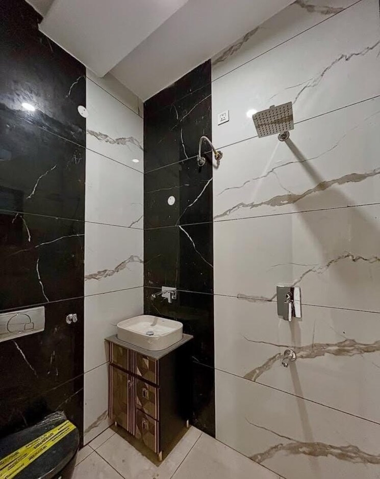 Bathroom, sector 35 3 Bedroom 2700 Sq.Ft. Builder Floor In Sector 35 Faridabad 8939820