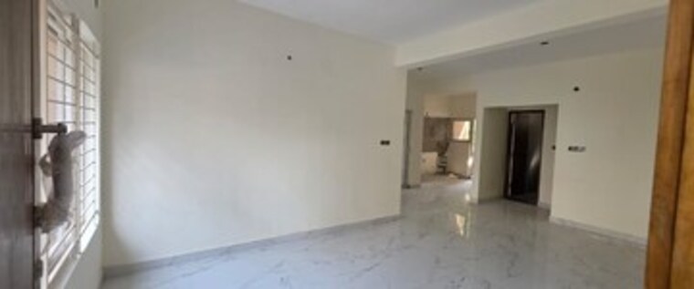 Room, sector 3 dwarka 4 Bedroom 2000 Sq.Ft. Apartment In Sector 3 Dwarka Delhi 8939882