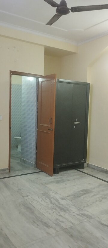 Room in 2 BHK Villa at Sector 45 – for Rent