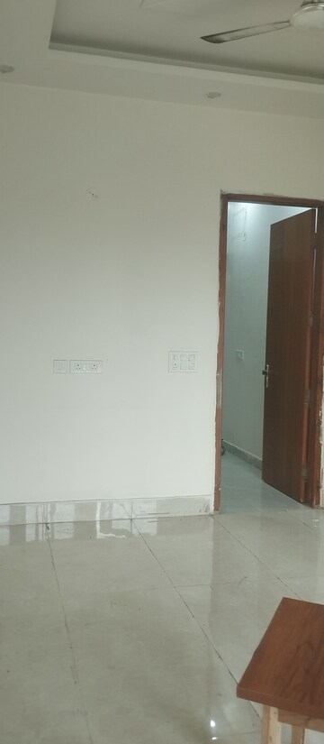Room in 2 BHK Villa at Sector 45 – for Rent