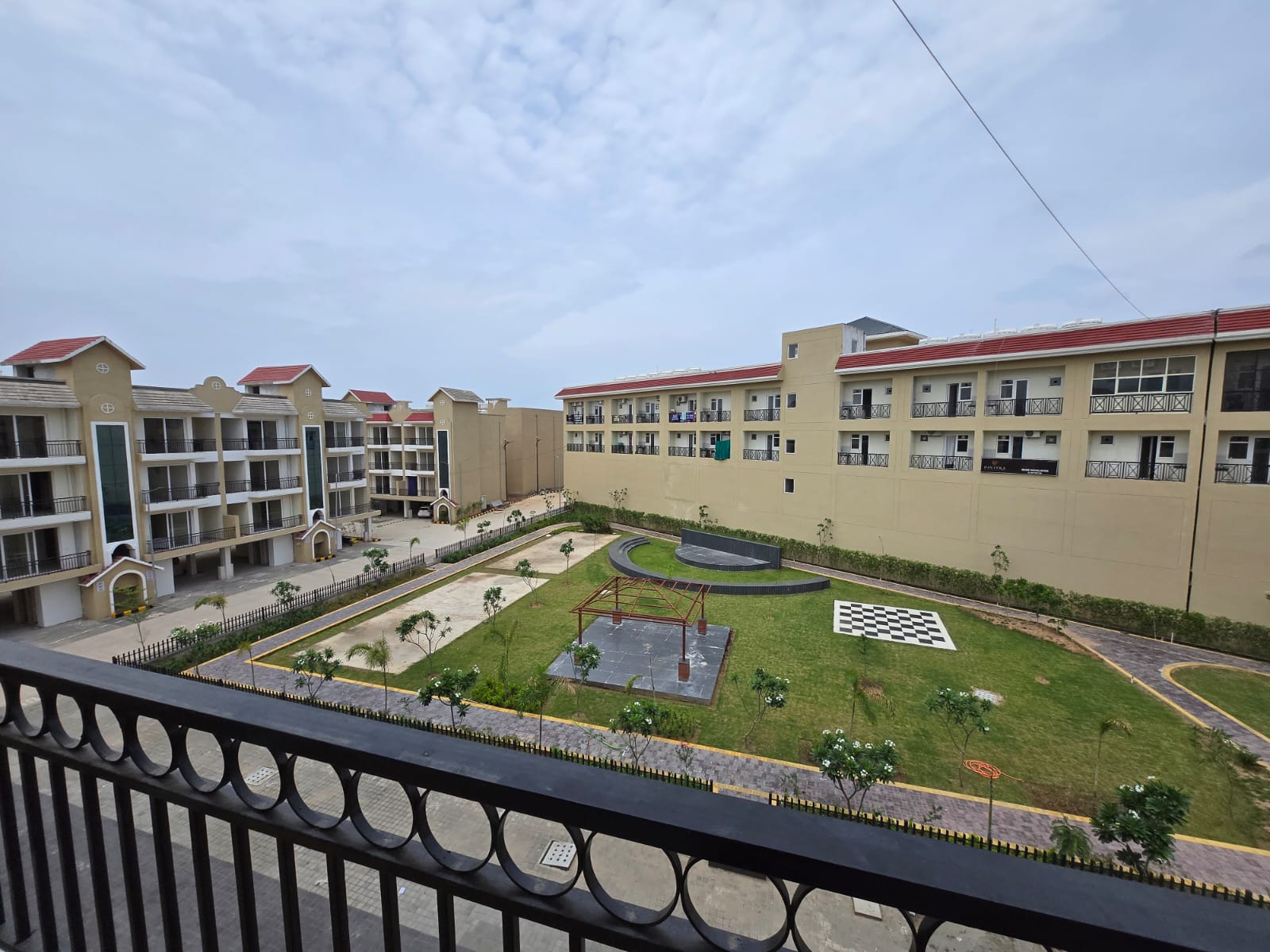 3.5 BHK + Pooja Room,Servant Room,Study Room,Extra Room Apartment For Rent in Allwin El Spazia