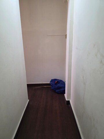 Furnished Amenities in 1.5 BHK Apartment at Kamla Airbus, Andheri East – for Rent