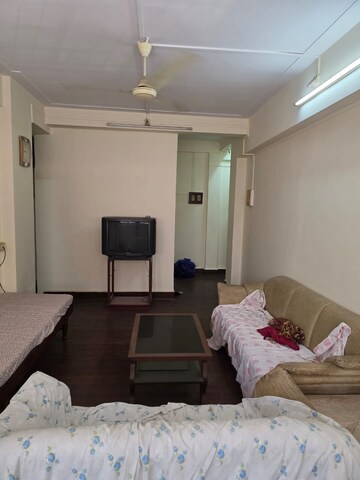 Bedroom in 1.5 BHK Apartment at Kamla Airbus, Andheri East – for Rent
