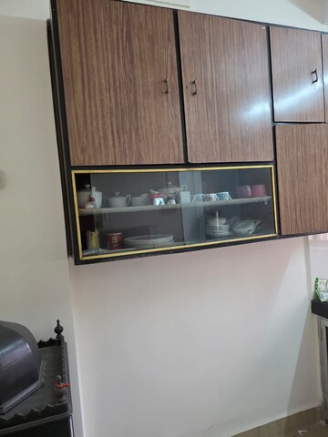 Furnished Amenities in 1.5 BHK Apartment at Kamla Airbus, Andheri East – for Rent