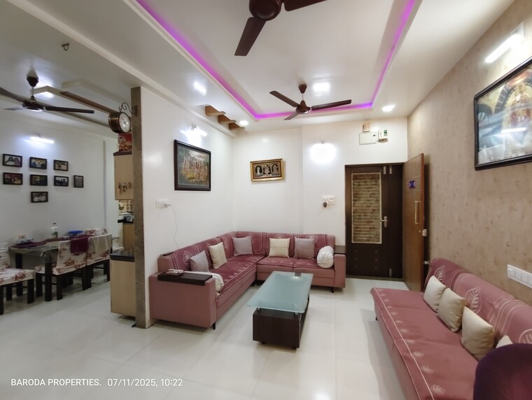 Living Room, race course 3 Bedroom 1750 Sq.Ft. Apartment In Race Course Vadodara 8939922