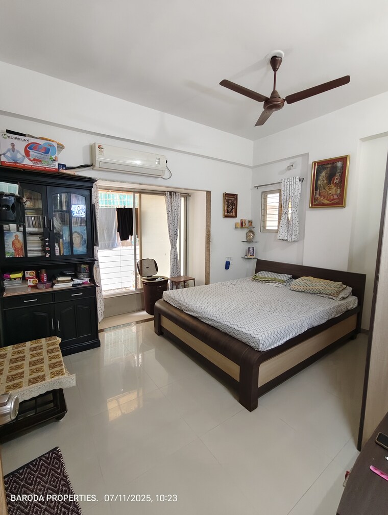 Master Bedroom, race course 3 Bedroom 1750 Sq.Ft. Apartment In Race Course Vadodara 8939922