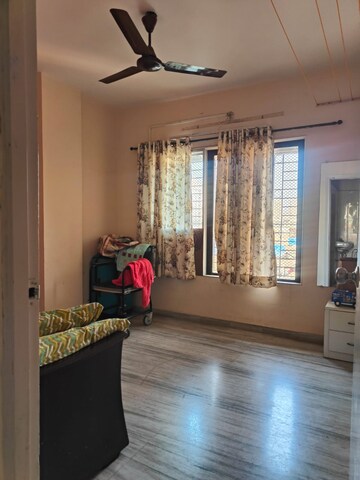 Room in 2 BHK Apartment at Sankalp II, Malad East – for Rent