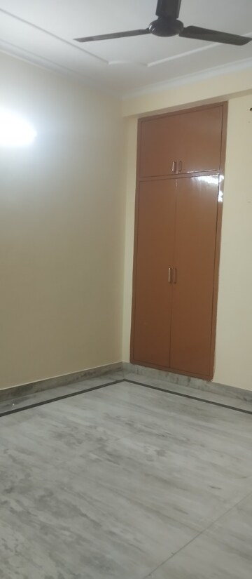 Room in 2 BHK Villa at Sector 27 – for Rent