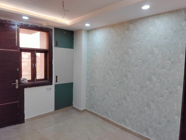 Room, radheypuri 3 Bedroom 100 Sq.Yd. Builder Floor In Radheypuri Delhi 8940013