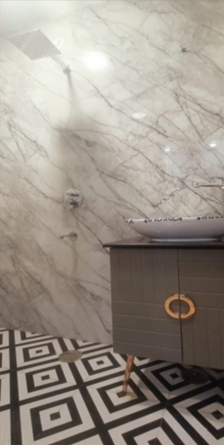 Bathroom, radheypuri 3 Bedroom 100 Sq.Yd. Builder Floor In Radheypuri Delhi 8940013