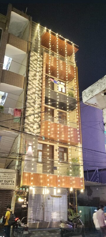 Staircase in 3 BHK Builder Floor at Radheypuri – for Sale