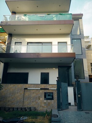 3 BHK Builder Floor – Exterior View View at Ansal Sushant Apartments, Sushant Lok I - for Sale