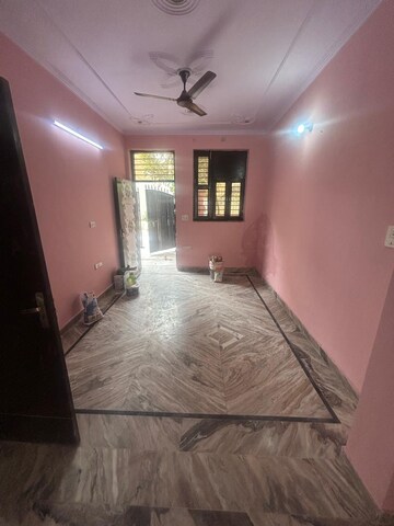 Room in 2 BHK Independent House at Sector 21d – for Rent
